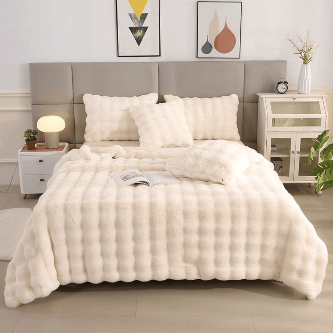 White 100% Faux Rabbit Fur soft Throw Blanket 200 by 230 cm 