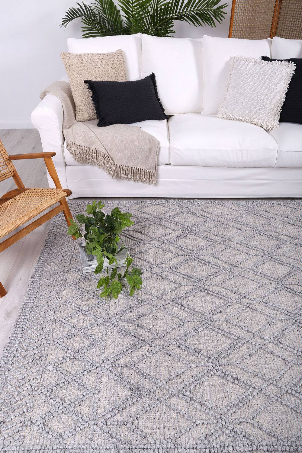 Himalaya Cobblestone Tribal Grey Wool Rug - DLB Furniture