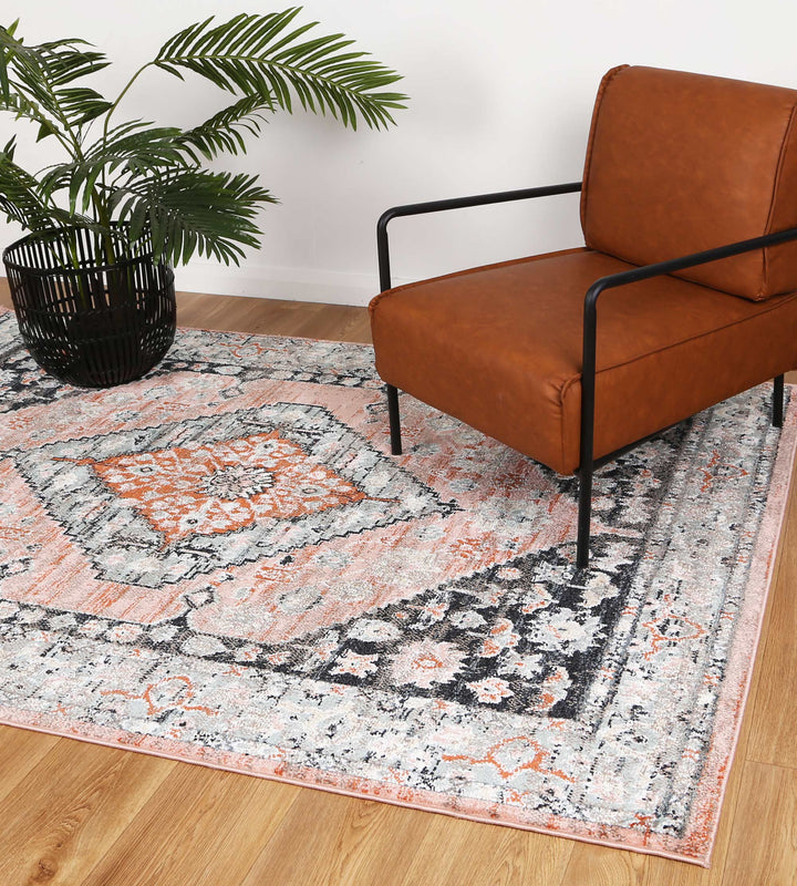 Estate Versailles Traditional Beige Rug - DLB Furniture