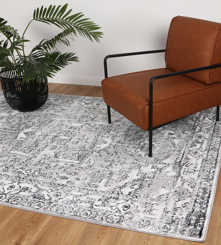 Estate Vatuvara Traditional Grey Rug - 19GREY