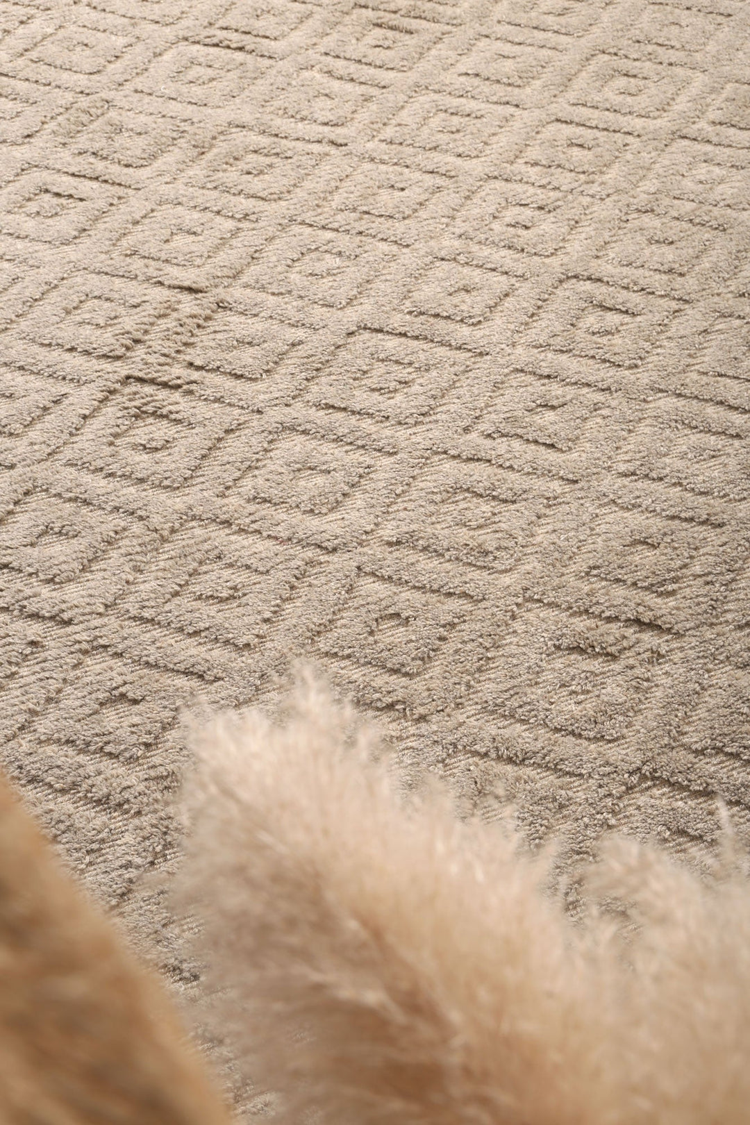 Goa Diamond Wool Blend Ash Rug - DLB Furniture