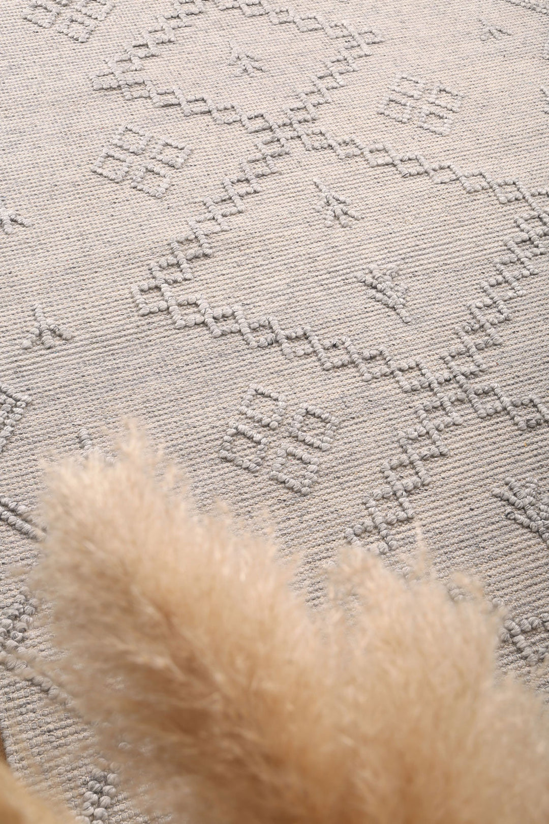 Goa Aztec Wool Blend Grey Rug (No Tassel) - DLB Furniture
