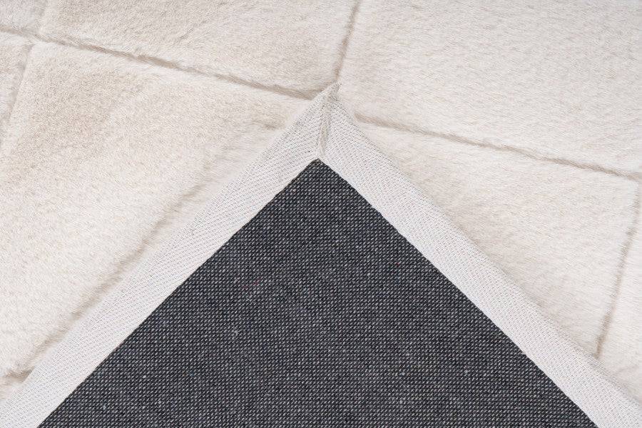 Impulse 600 Ivory Very Soft Fluffy Diamond Rug - DLB Furniture