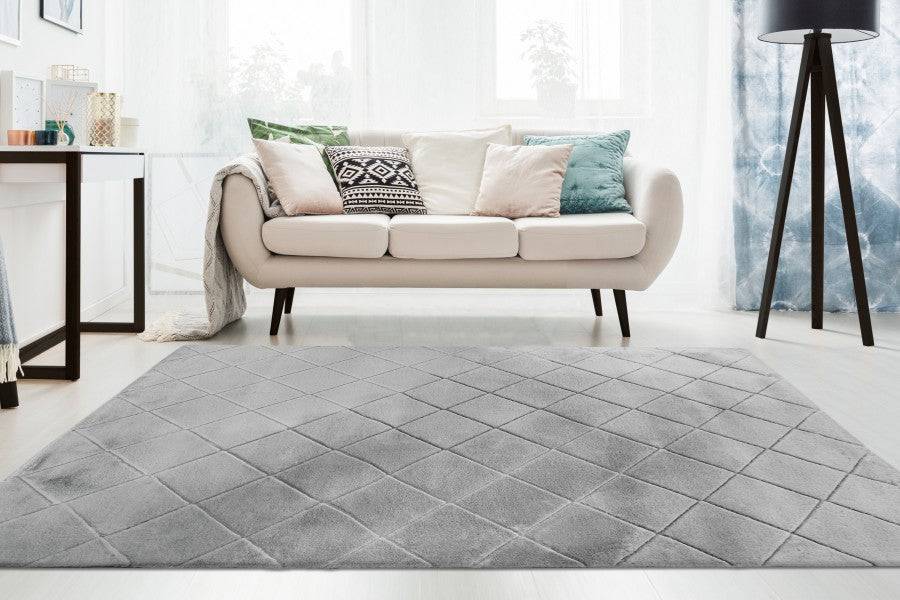 Impulse 600 Silver Very Soft Fluffy Diamond Rug - DLB Furniture