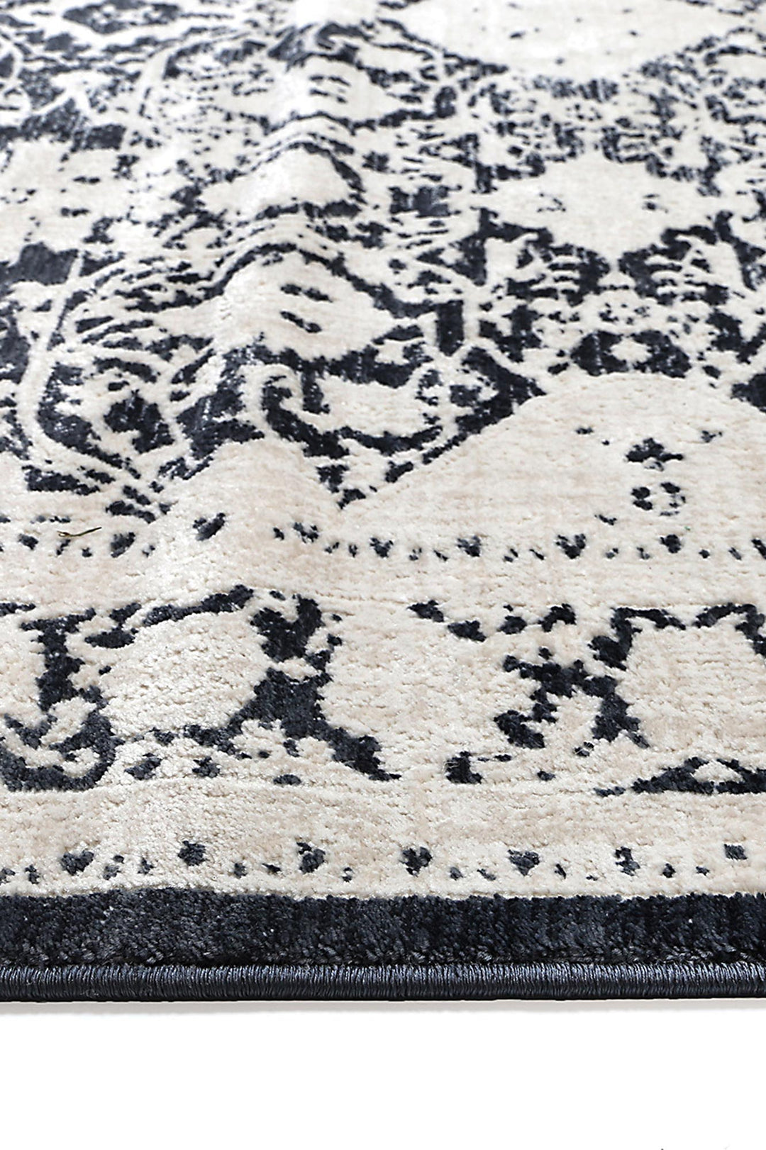 Rapsody Rossini Navy Traditional Rug - DLB Furniture